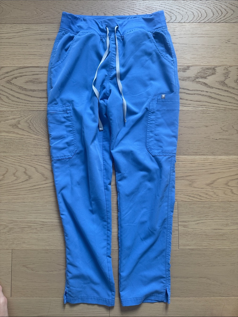 Gigs scrub pants
